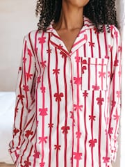 Chelsea Peers White Organic Cotton Christmas Ribbon Bow Print Long Pyjamas Set - Image 3 of 5