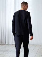 Chelsea Peers TENCEL™ Modal Long Crew Neck Pyjama Set - Imagen 2 de 8