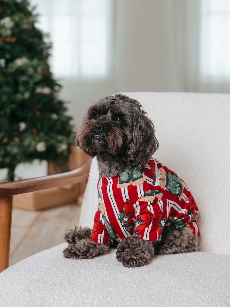 Chelsea Peers Red Pet Christmas Dog & Wreath Print Pyjama T-shirt - Image 1 of 4