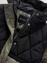 smALLSAINTS Black/Green Longline Quilted Jacket - Image 14 of 16