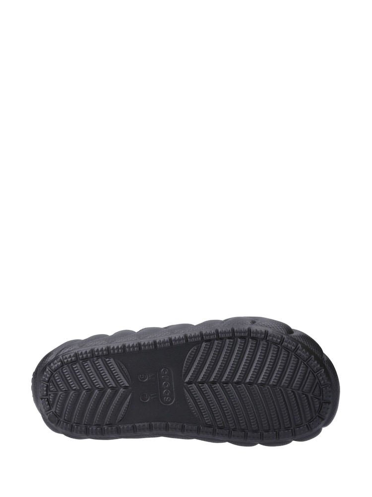 Crocs Black Classic Cozzzy Overpuff Sandals - Image 4 of 4