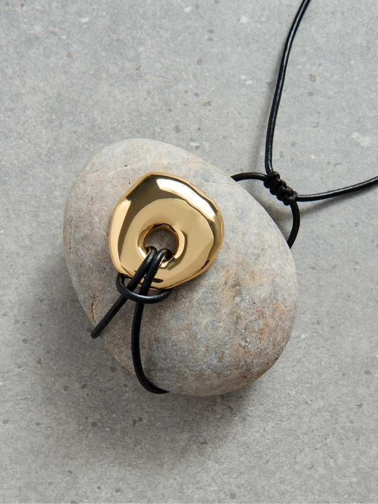 Aela Genuine Leather Cord And Adjustable Length Black Pendant - Image 3 of 3