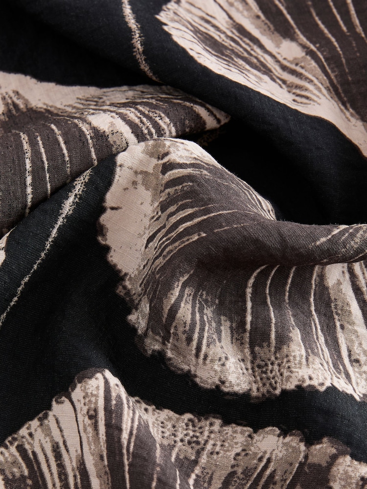 Black Shell Print Textured Boxy T-Shirt - Image 2 of 3