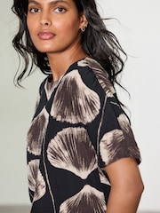 Black Shell Print Textured Boxy T-Shirt - Image 5 of 8