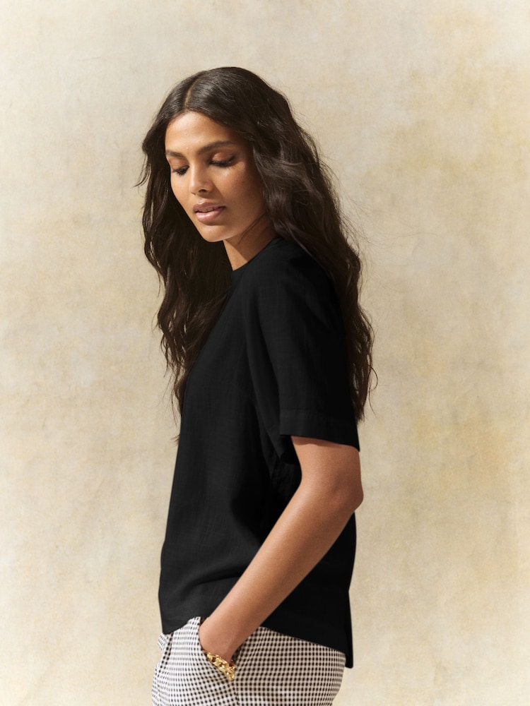 Black Short Sleeve Boxy T-Shirt with Linen - Image 2 of 6