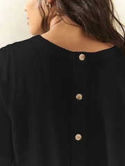 Black Short Sleeve Boxy T-Shirt with Linen - Image 3 of 6