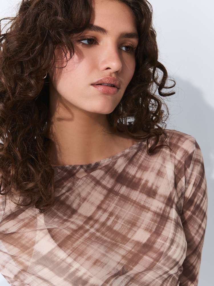 Neutral Check Long Sleeve Ruched Side Mesh Top - Image 5 of 5