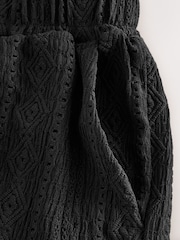 Negro - Pantalones cortos de vacaciones con bordado - Imagen 2 de 3