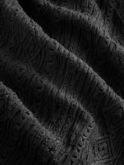 Negro - Pantalones cortos de vacaciones con bordado - Imagen 3 de 3