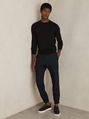 marine - Pantalon technique Reiss Climb à cordon de serrage et chevilles resserrées - Image 1 de 7