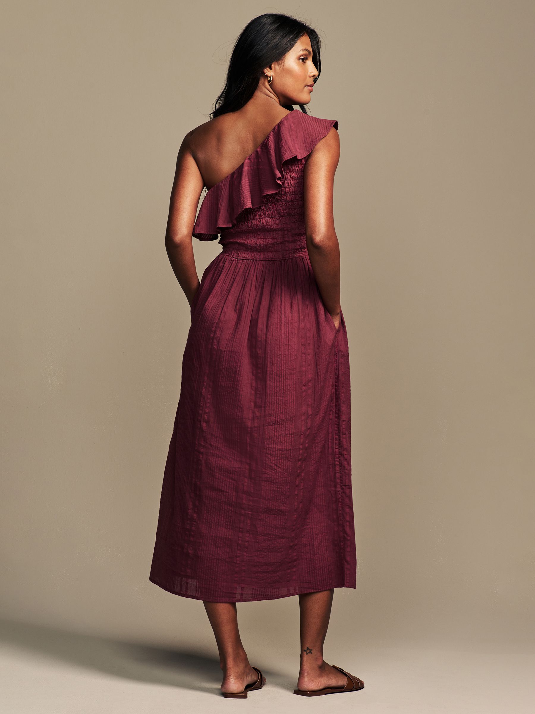Laura Ashley Burgundy Red 100% Cotton Seersucker One