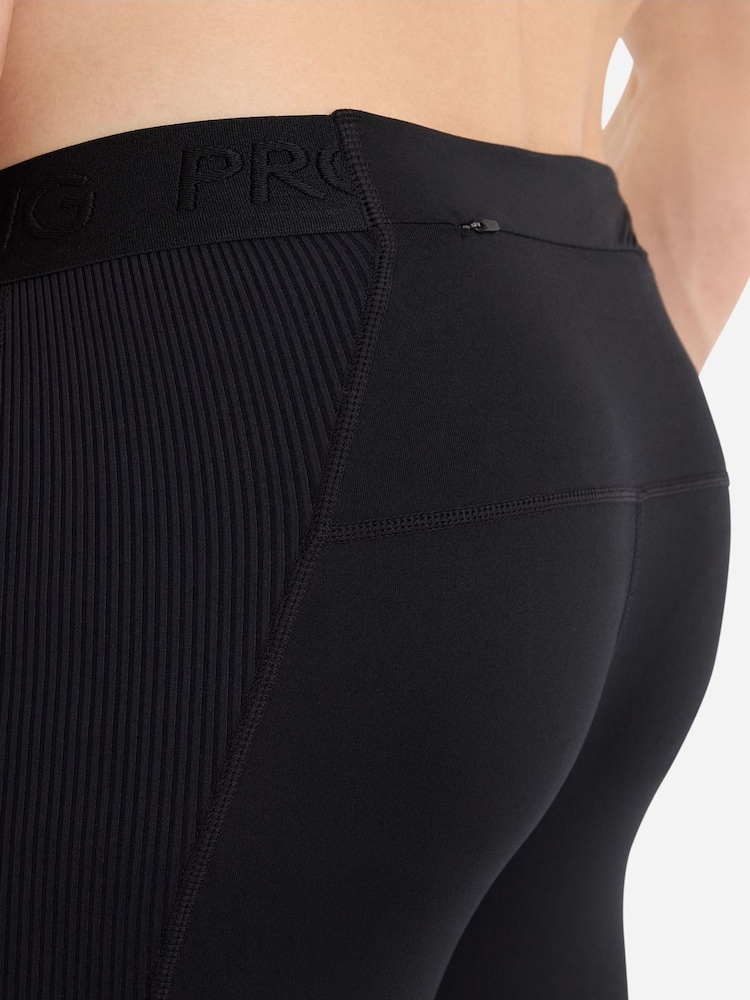 Umbro Black Pro Training Leggings - Image 5 of 5 Umbro Black Pro Training Leggings - Image 5 of 5
