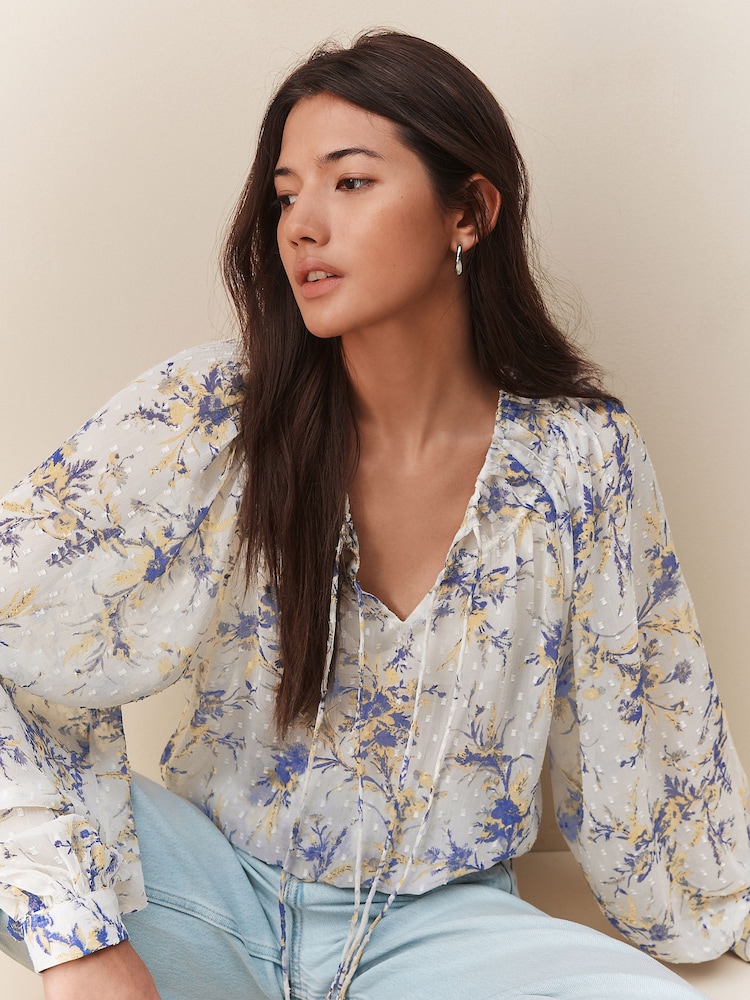 Blue/Yellow Floral Print - Durchsichtige, langärmelige Bluse mit Krawattenausschnitt - Bild 1 von 8 Blue/Yellow Floral Print - Durchsichtige, langärmelige Bluse mit Krawattenausschnitt - Bild 1 von 8
