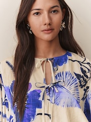 Weiß/Blau, floraler Print mit Blattmotiv - Tie Front 3/4 Sleeve Blouse - Bild 5 von 8