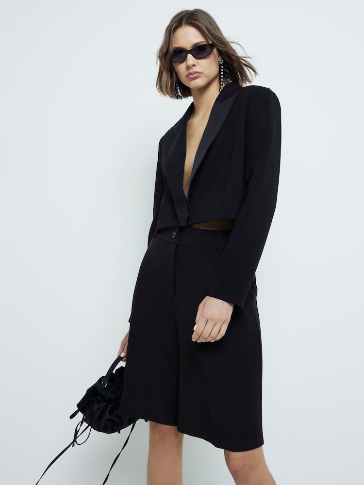 River Island Black Pleated Bermuda Shorts - Image 2 of 6