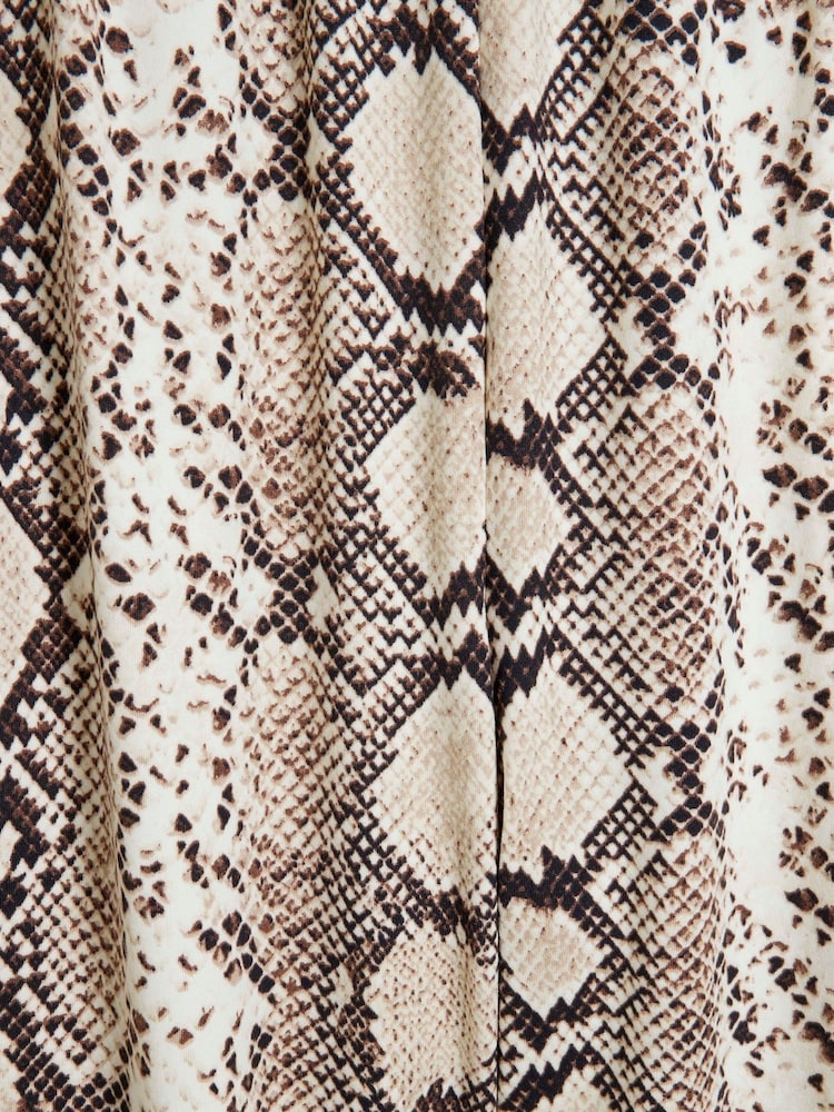 River Island Brown Snake Print T-Shirt and Joggers Pyjamas Set - Image 6 of 6 River Island Brown Snake Print T-Shirt and Joggers Pyjamas Set - Image 6 of 6