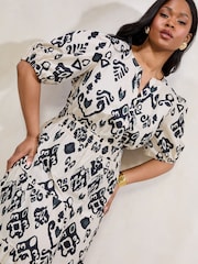 Estampado monocromático - Vestido midi de popelina de algodón 100 % y manga corta de Lipsy - Imagen 2 de 4