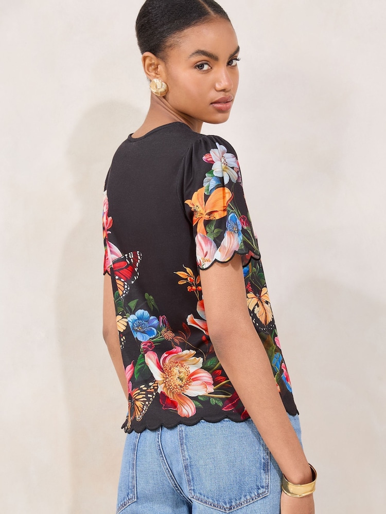 Negro - Camiseta estampada con bajo festoneado de Lipsy - Imagen 4 de 4