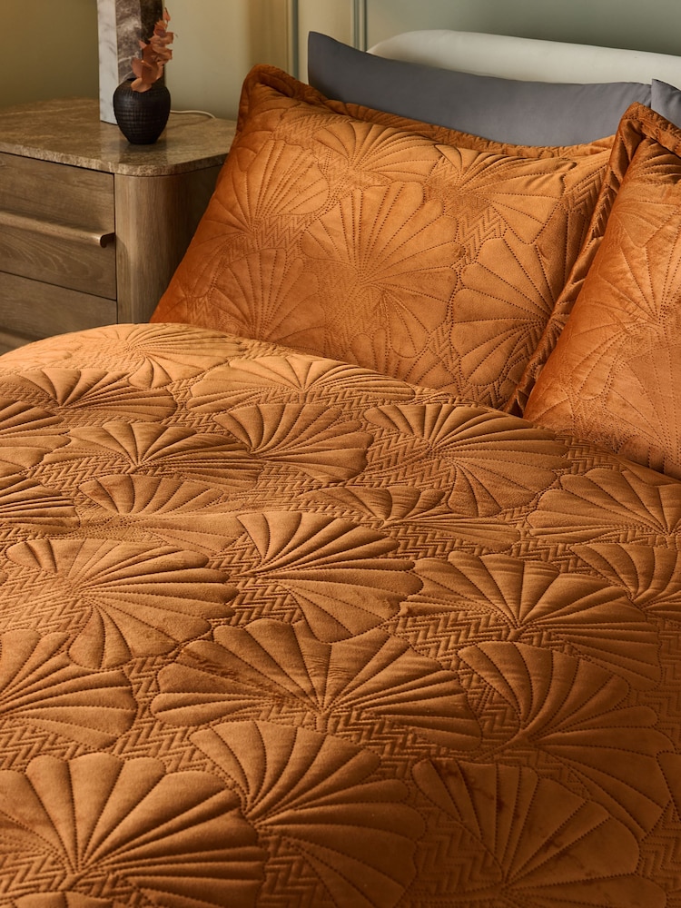 Orange Autumn Velvet Ginkgo Duvet Cover and Pillowcase Set - Image 2 of 4