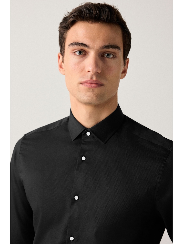 Noir - Ajustement régulier - Chemise élégante texturée facile d’entretien à poignets simples - Image 5 of 7