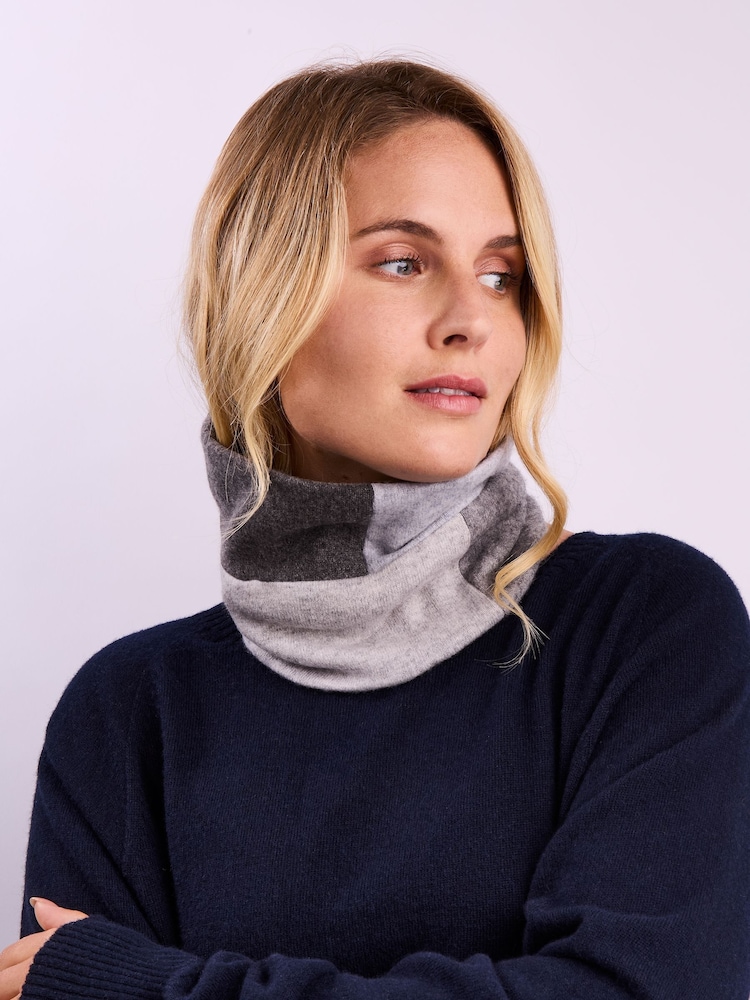 Серый - Celtic & Co. Blue Cashmere Neckwarmer Scarf - Image 3 of 3