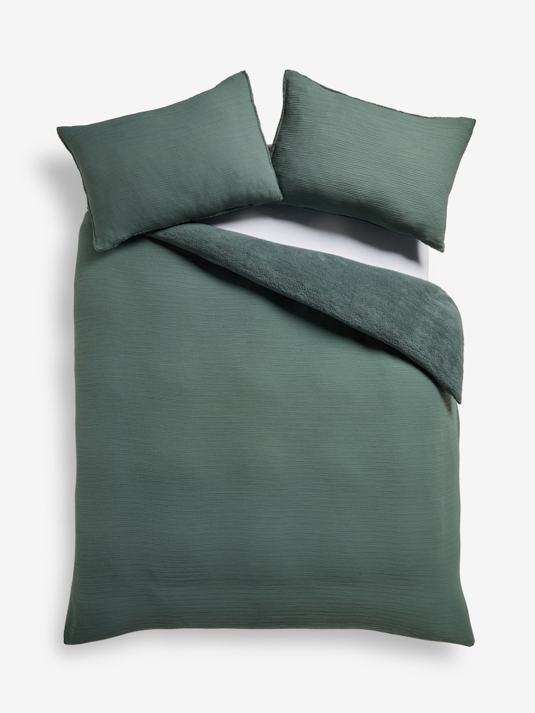 Green Forest Fleece Crinkle Muslin Duvet Cover and Pillowcase Set - Image 5 of 5