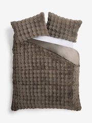 Brown Aspen Faux Fur Duvet Cover and Pillowcases Set - Image 4 of 4