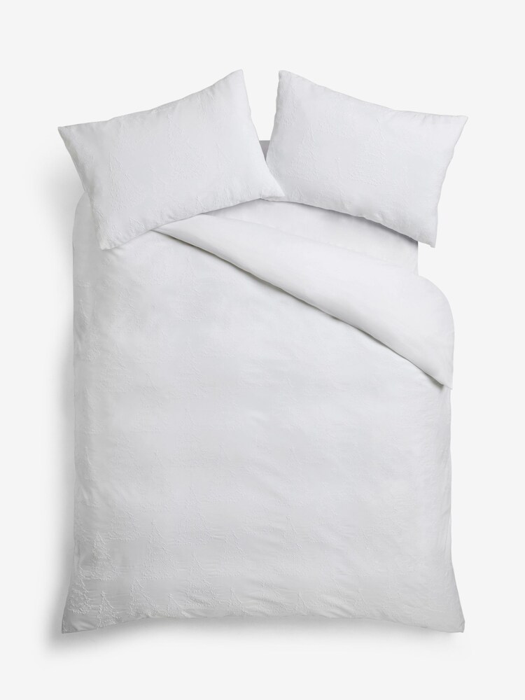 White Christmas Tree Textured Duvet Cover and Pillowcase Set - Image 4 of 4