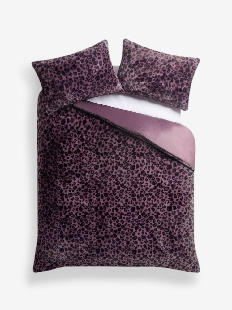 Purple Leopard Print Faux Fur Duvet Cover and Pillowcase Set - Image 6 of 6