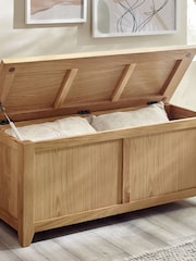 Julian Bowen Oak Mallory Storage Bench - Image 2 of 13