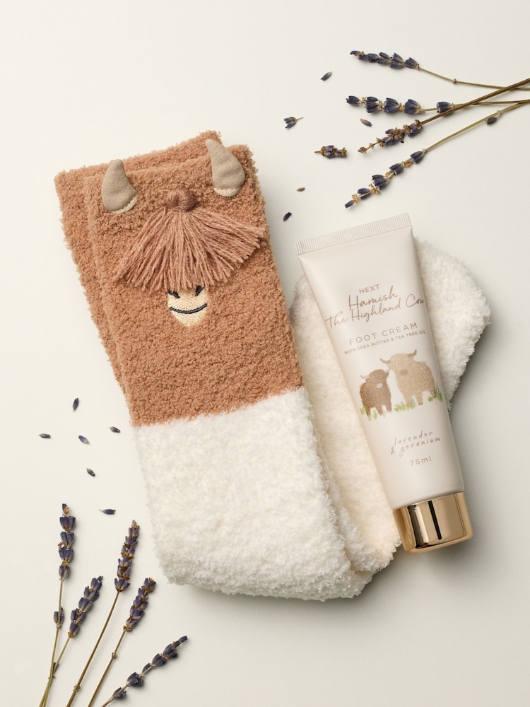 Hamish the Highland Cow Foot Cream & Cosy Socks Gift Set - Image 2 of 3 Hamish the Highland Cow Foot Cream & Cosy Socks Gift Set - Image 2 of 3