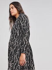 Simply Be Black Supersoft Boat Neck Midi Dress - Image 4 of 4