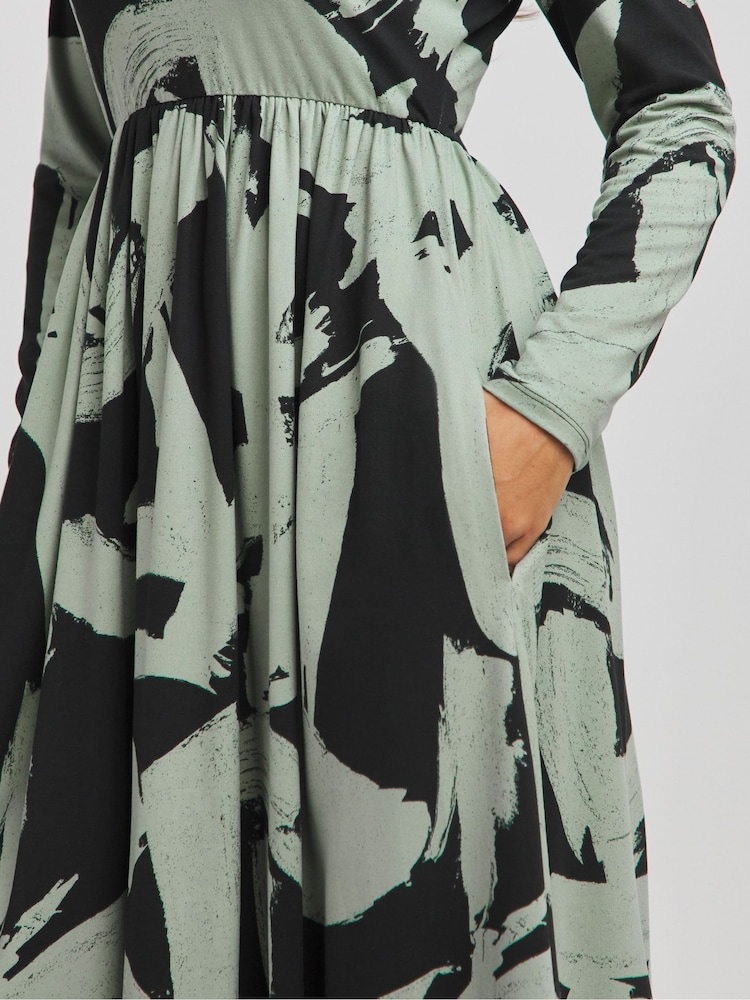 Simply Be Green Supersoft Pocket Midi Dress - Image 4 of 4 Simply Be Green Supersoft Pocket Midi Dress - Image 4 of 4