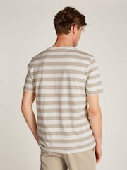 Tommy Hilfiger White Regular Fit Essential 100% Cotton T-Shirt With Patch Chest Pocket - Image 2 of 5
