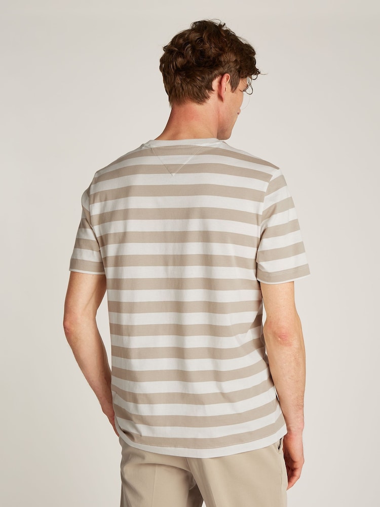 Tommy Hilfiger White Regular Fit Essential 100% Cotton T-Shirt With Patch Chest Pocket - Image 2 of 5