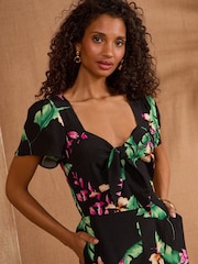 Love & Roses Tie Front Flutter Sleeve Jumpsuit - Imagen 2 de 4