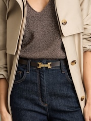 Chocolate - Cinturón tipo bisagra con forma de cuadrado en cuero Hayley de Reiss - Imagen 2 de 4