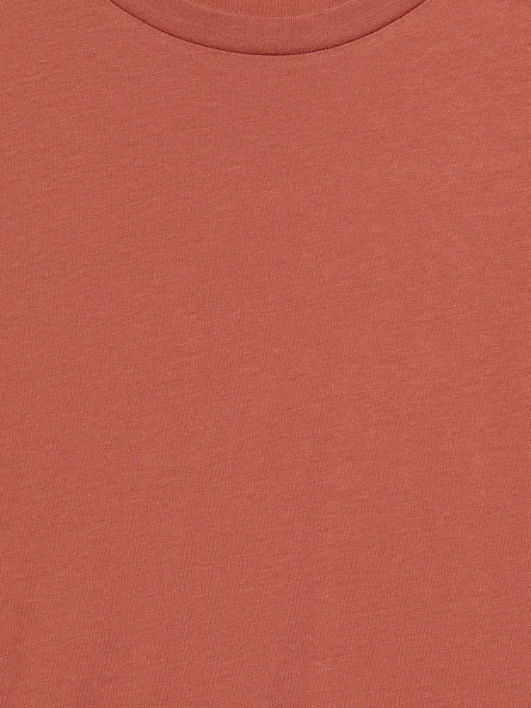 Roséfarbe mit Waschung - Reiss Bless T-Shirt aus Baumwolle mit Rundhalsausschnitt - Bild 6 von 6 Roséfarbe mit Waschung - Reiss Bless T-Shirt aus Baumwolle mit Rundhalsausschnitt - Bild 6 von 6