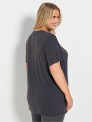 Yours Curve Grey Knitted Gem T-Shirt - Image 3 of 5