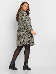 Yours Curve Black Leopard Print Textured Midi Dress - Image 3 of 5