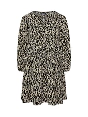 Yours Curve Black Leopard Print Textured Midi Dress - Image 5 of 5
