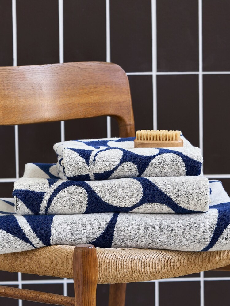 Orla Kiely Dusk Sycamore Stripe Bath Sheet Towel - Image 2 of 5 Orla Kiely Dusk Sycamore Stripe Bath Sheet Towel - Image 2 of 5