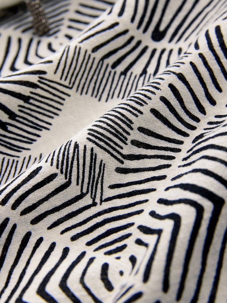 Black/White Beach Kaftan - Image 3 of 3