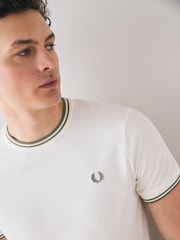 Fred Perry Twin Tipped Logo T-Shirt - Image 4 of 6