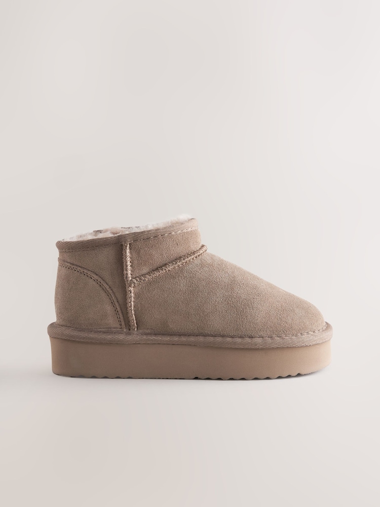 بني منك - Flatform Mini Warm Lined Water Repellent Suede Pull-On Boots - صورة 2 من 5