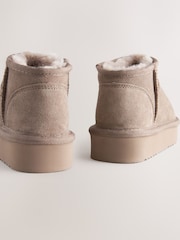 بني منك - Flatform Mini Warm Lined Water Repellent Suede Pull-On Boots - صورة 5 من 5