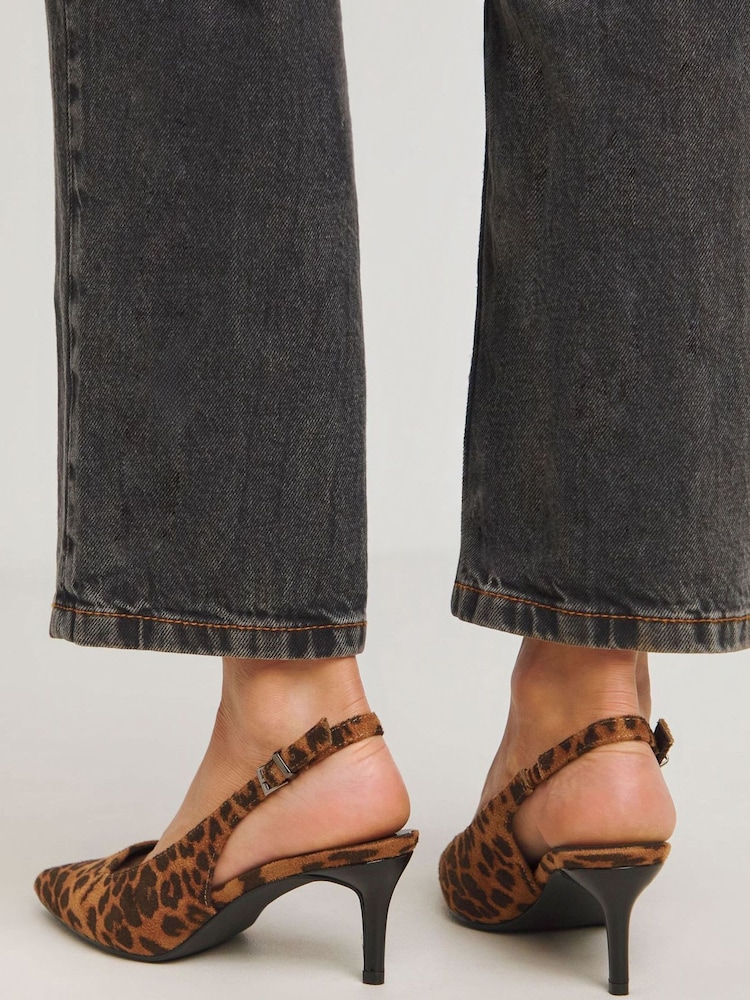 Simply Be Leopard Slingback Court Shoes In Extra Wide Fit - Image 2 of 4