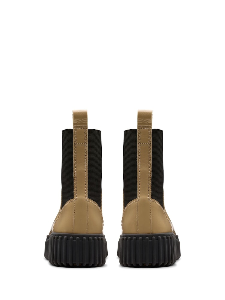 Clarks Cream Leather Torhill Maple Boots - Image 5 of 6