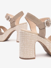NeroGiardini Suede Block Heel Platform Sandals - Imagen 4 de 5