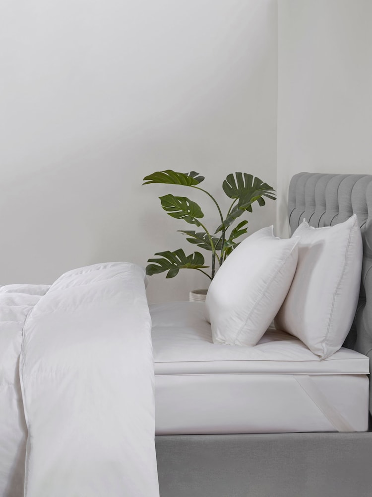 BHS 100% Cotton Duck Feather & Down Duvet 13.5 Tog - Image 1 of 4
